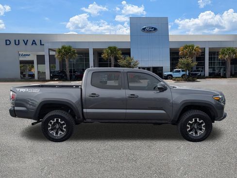 Used 2020 Toyota Tacoma TRD Off-Road image 3