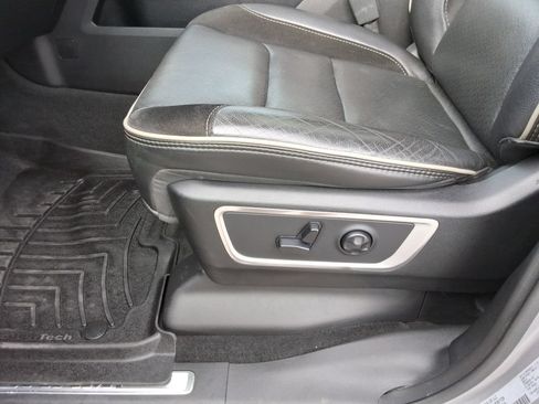 Used 2020 RAM 1500 Laramie w/ Sport Appearance Package AWD/4WD image 26