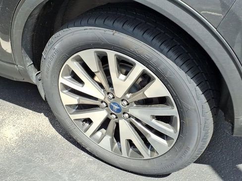Certified 2020 Ford Escape Titanium AWD/4WD image 19