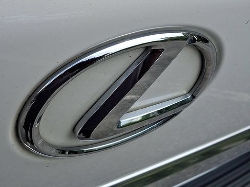 Used 2021 Lexus LX 570 4WD w/ Sport Package image 30