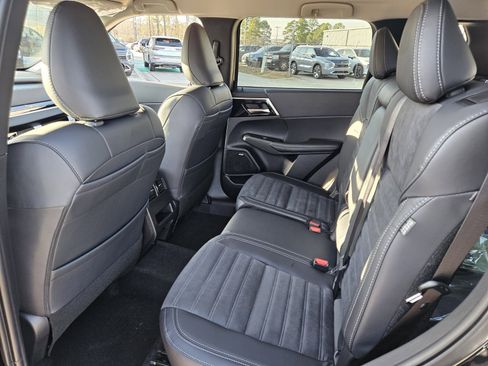 New 2026 Mitsubishi Outlander image 10