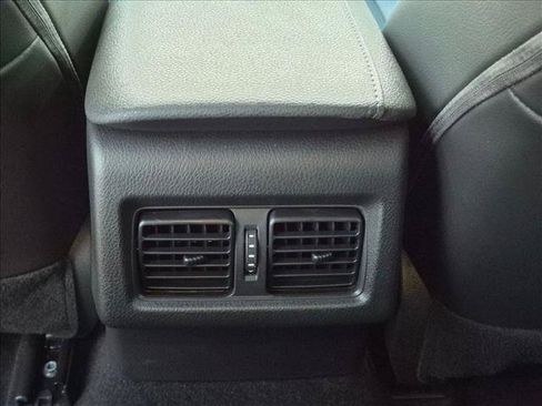 Used 2024 Toyota Camry XLE FWD image 15