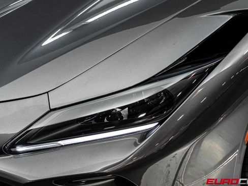 Used 2021 Ferrari F8 Tributo RWD image 13