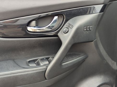 Used 2020 Nissan Rogue SL image 12