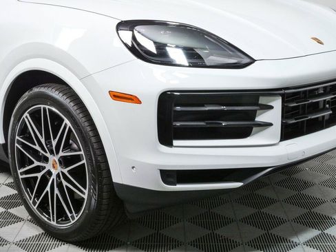 New 2026 Porsche Cayenne Coupe AWD/4WD image 39