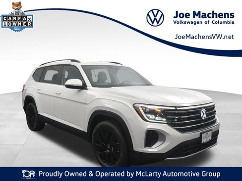 Used 2024 Volkswagen Atlas SE image 1