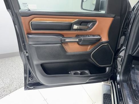 Used 2022 RAM 1500 Limited w/ Body-Colour Bumper Group AWD/4WD image 11