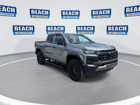 Used 2026 Chevrolet Colorado Trail Boss AWD/4WD image 2