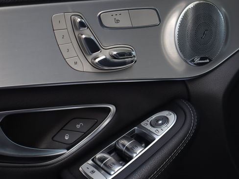 Used 2018 Mercedes-Benz C 300 Sedan image 23