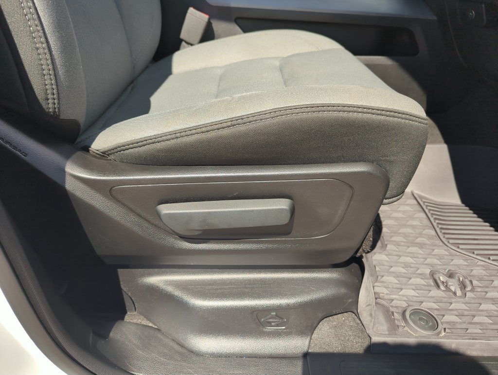 Used 2020 RAM 1500 Big Horn AWD/4WD image 35