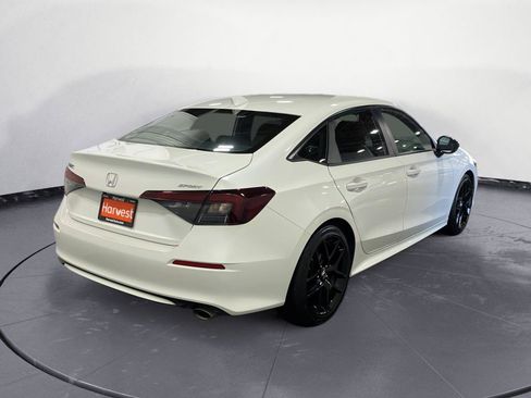 Used 2025 Honda Civic Sport image 6