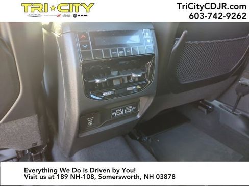 New 2025 Jeep Grand Cherokee L Altitude image 20