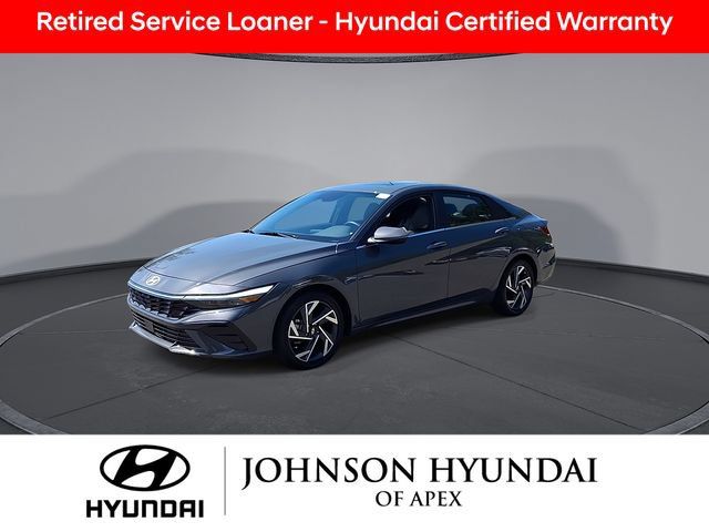 Used 2025 Hyundai Elantra Limited w/ Cargo Package FWD image 4