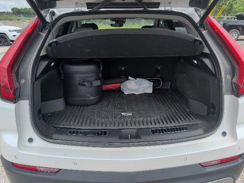 Used 2021 Cadillac XT4 Premium Luxury FWD image 14