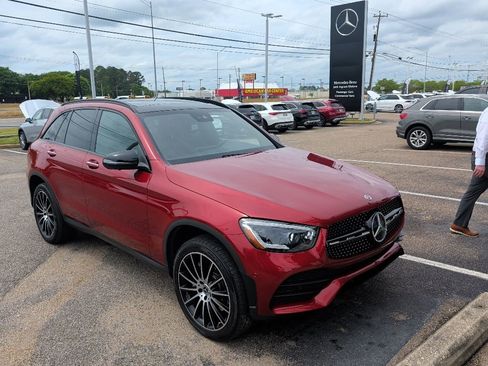 Used 2022 Mercedes-Benz GLC 300 image 1