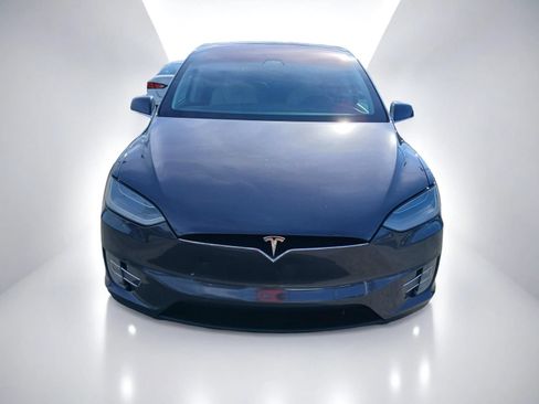 Used 2018 Tesla Model X 75D AWD/4WD image 3