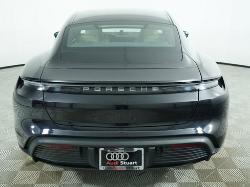 Used 2022 Porsche Taycan RWD image 8