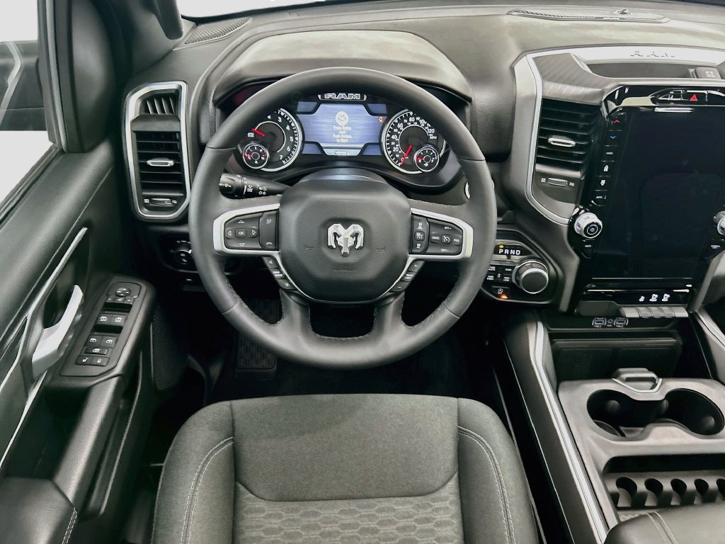 Used 2025 RAM 1500 Big Horn AWD/4WD image 10