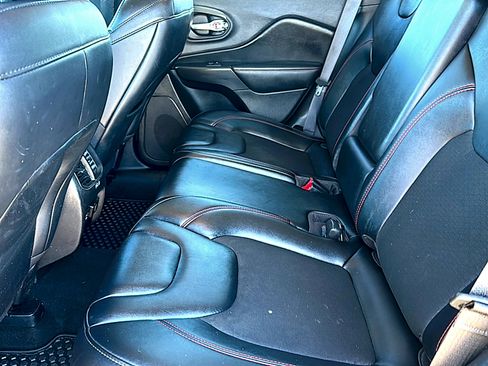 Used 2022 Jeep Cherokee Trailhawk w/ Trailer Tow Group image 18