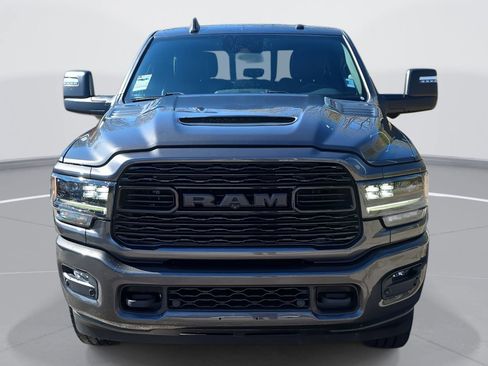 Used 2024 RAM 2500 Limited image 2