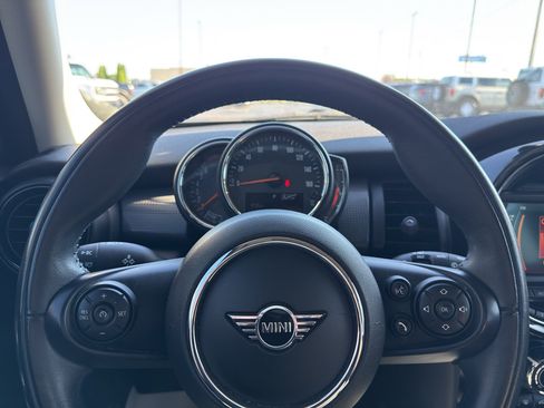 Used 2020 MINI Cooper 4-Door Hardtop FWD image 14
