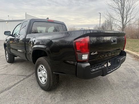 Used 2021 Toyota Tacoma SR image 7