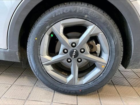Used 2025 Kia K4 FWD image 29