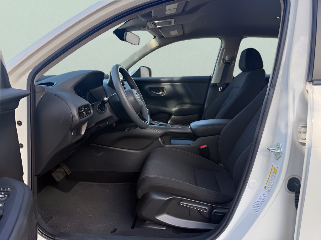 Used 2024 Honda HR-V LX image 9