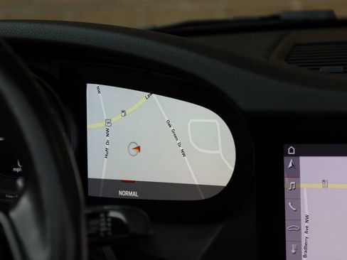 Used 2021 Porsche 911 Carrera w/ Premium Package image 37