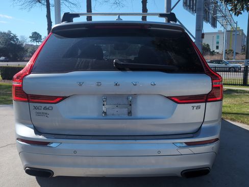 Used 2021 Volvo XC60 T5 Inscription w/ Protection Package image 9