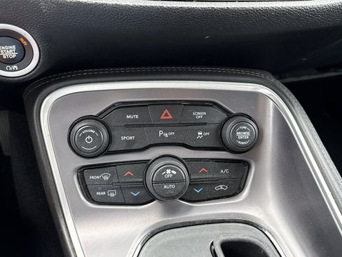 Used 2019 Dodge Challenger R/T RWD image 19