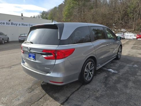Used 2024 Honda Odyssey Touring image 5