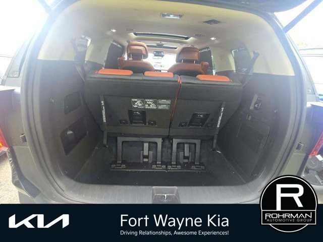 Certified 2025 Kia Carnival SX Prestige FWD image 5