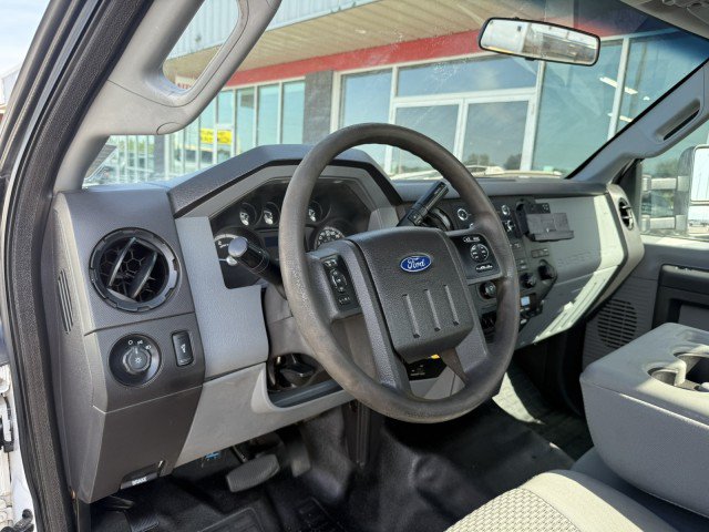 Used 2015 Ford F550 4x4 Regular Cab Super Duty image 24