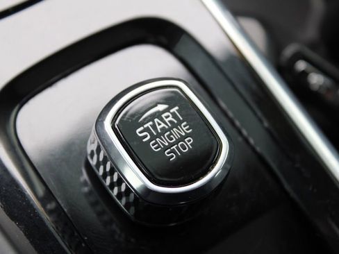 Used 2024 Volvo S60 B5 Plus image 32