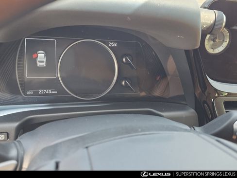 Used 2024 Lexus ES 300h w/ Accessory Package (Z2) FWD image 7