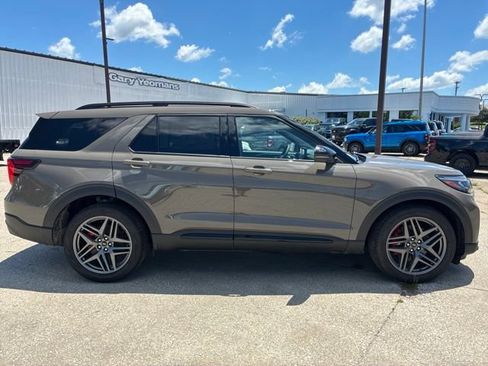 New 2026 Ford Explorer ST w/ Sun And Sound Package AWD/4WD image 10
