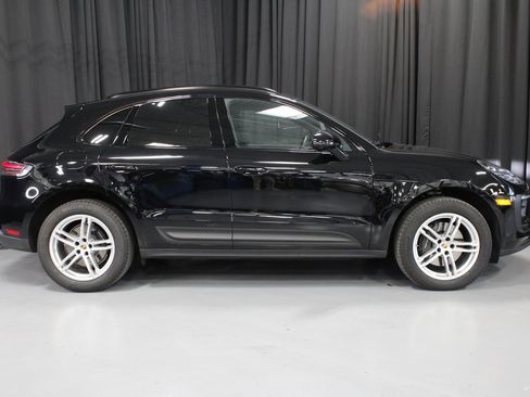 Used 2025 Porsche Macan image 8