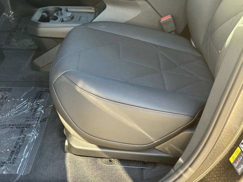 Certified 2025 BMW iX M60 image 21