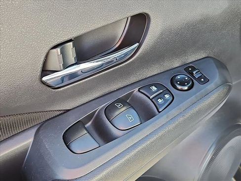 Certified 2023 Nissan Kicks SV image 11