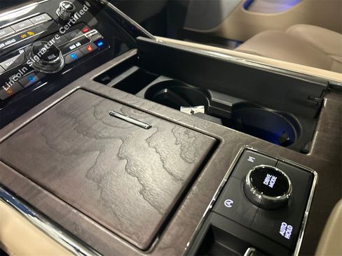 Certified 2023 Lincoln Navigator Reserve image 18