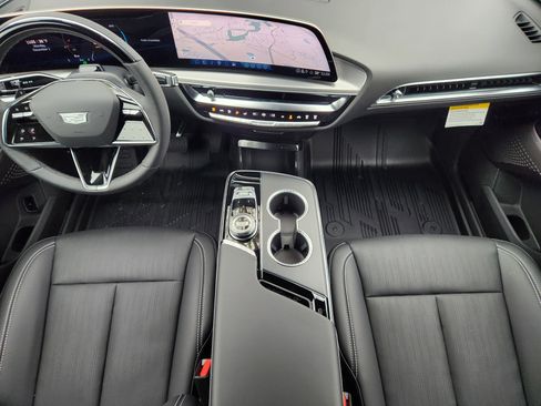 New 2026 Cadillac Lyriq Luxury image 21