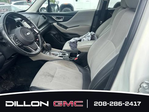 Used 2019 Subaru Forester Premium AWD/4WD image 8