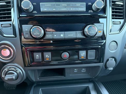 Used 2024 Nissan Titan PRO-4X image 22