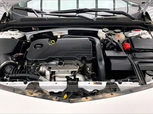 Used 2025 Chevrolet Malibu LT image 10