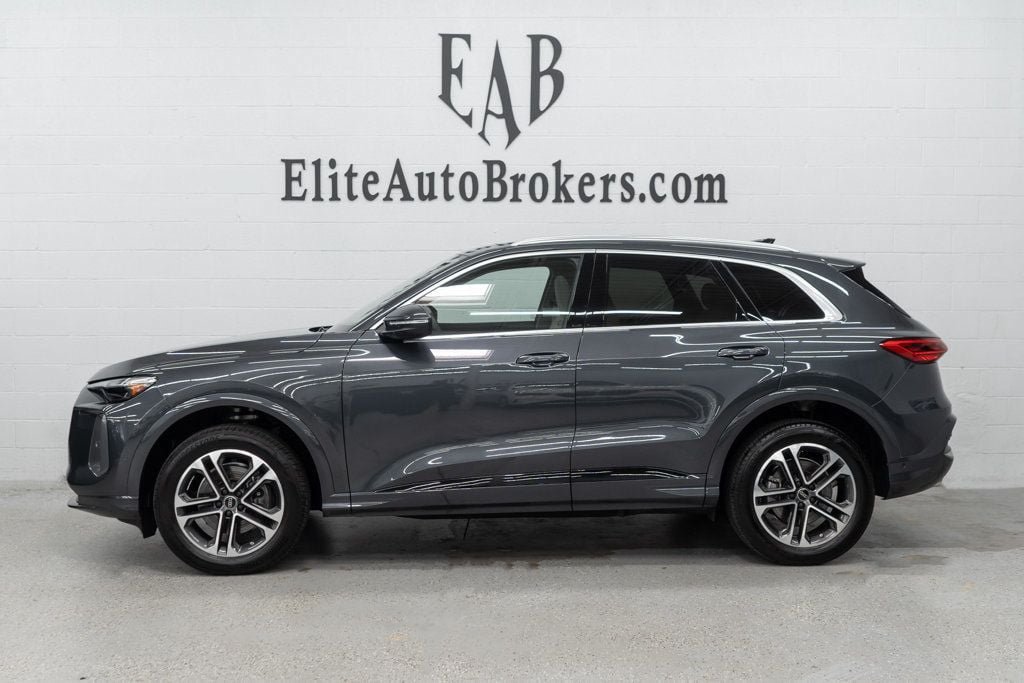 Used 2025 Audi Q5 Premium Plus AWD/4WD image 2