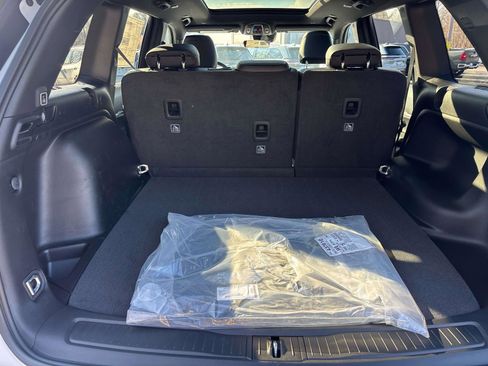 New 2025 Jeep Grand Cherokee Limited image 4