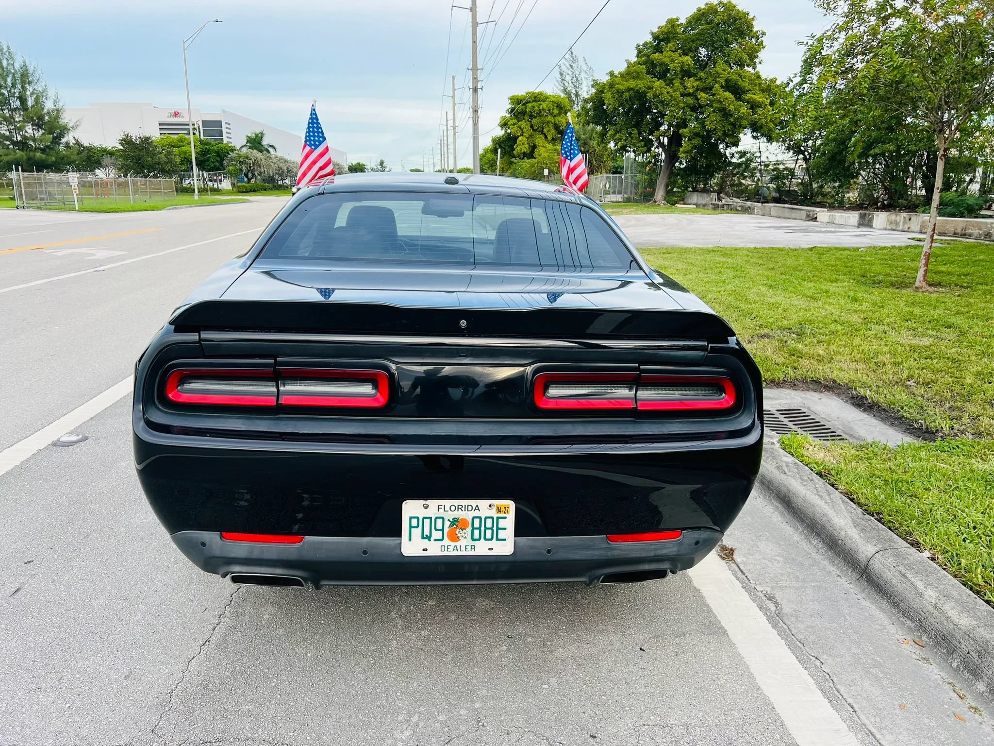 Used 2015 Dodge Challenger R/T w/ Quick Order Package 22B R/T RWD image 4