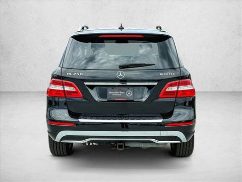 Used 2015 Mercedes-Benz ML 250 BlueTEC 4MATIC image 6