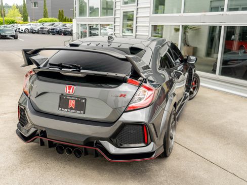 Used 2019 Honda Civic Type R image 6